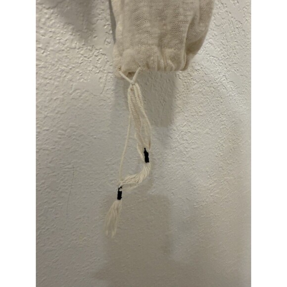 Free People Embroidered Bell Sleeve Slit Back Snow Kisses Size Medium Beige - Picture 4 of 6